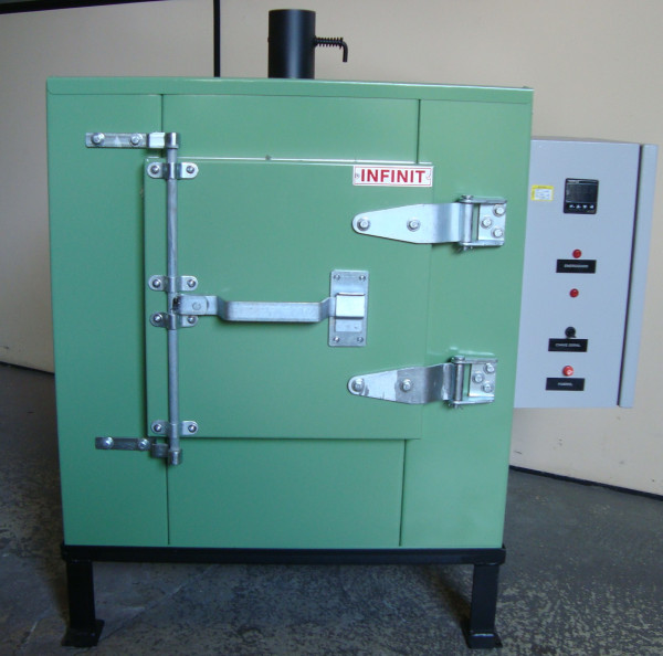 Forno para ressecagem de eletrodo