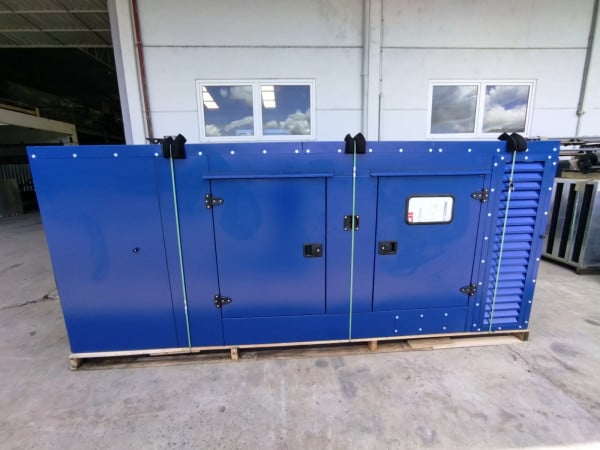 Carenagem para geradores de energia