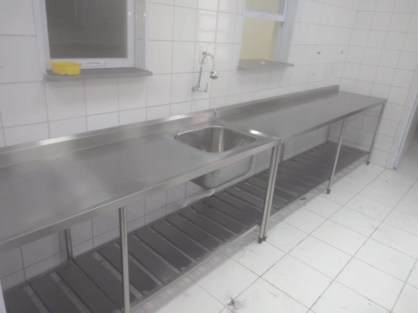 Pia Em Aço Inox Para Cozinha Industrial