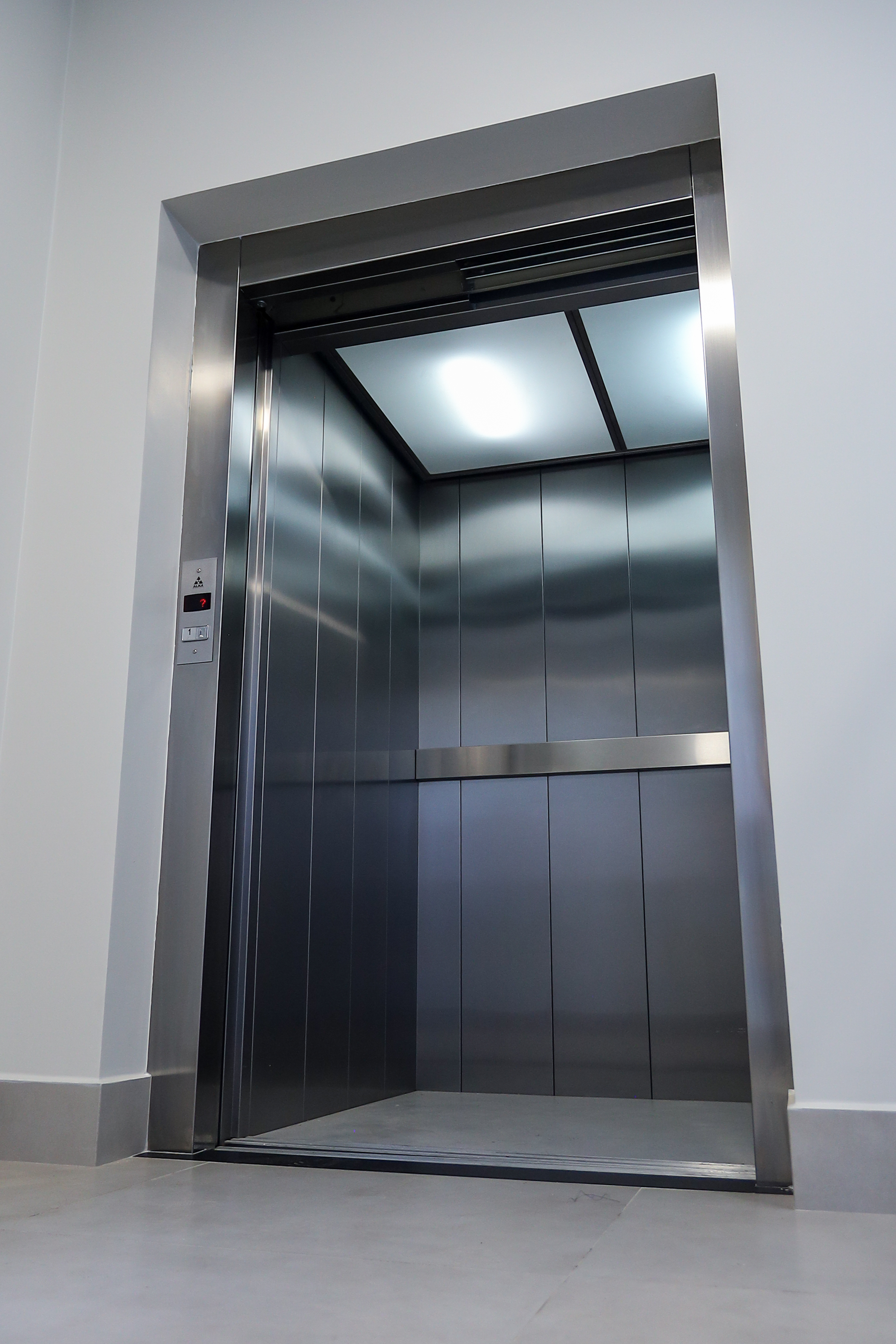 Elevador De Passageiro Com Segurança Certificada