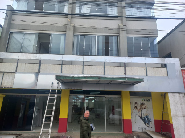 Estrutura Metálica Para Painel De Lona