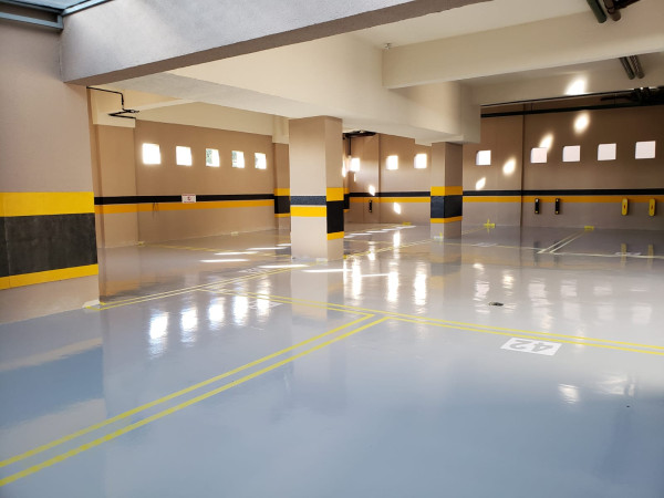 Pintura Epóxi Em Piso De Concreto