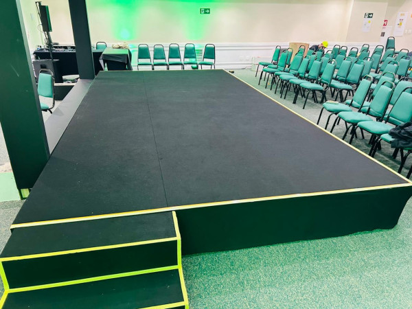 Palco Para Confraternização