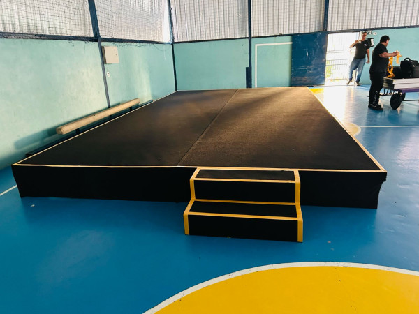 Palco Para Celebração