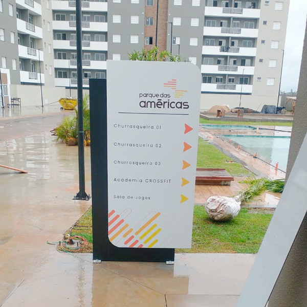 Totem Publicitário Para Empresas