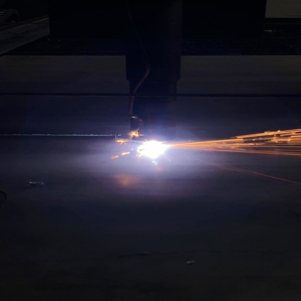 serviço de corte plasma cnc