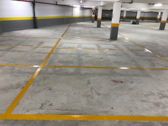 Serviço De Pintura De Faixas De Demarcação