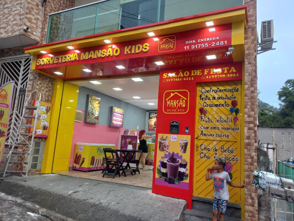 Fachada De Comércio Em Acm