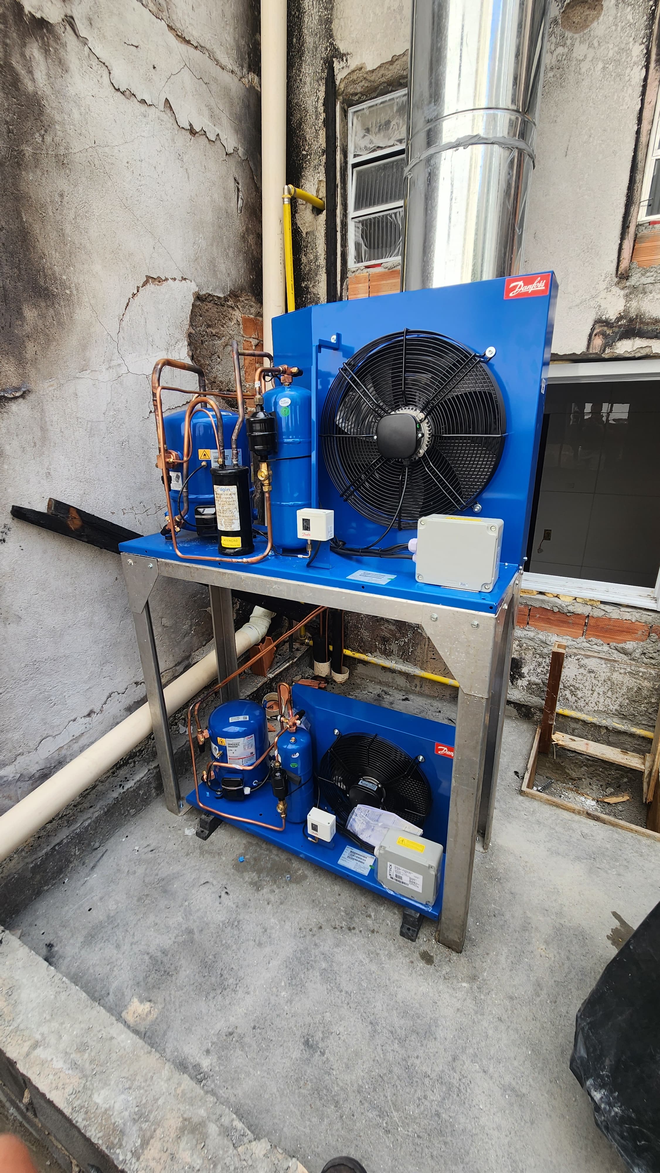 Manutenção De Sistema De Refrigeração