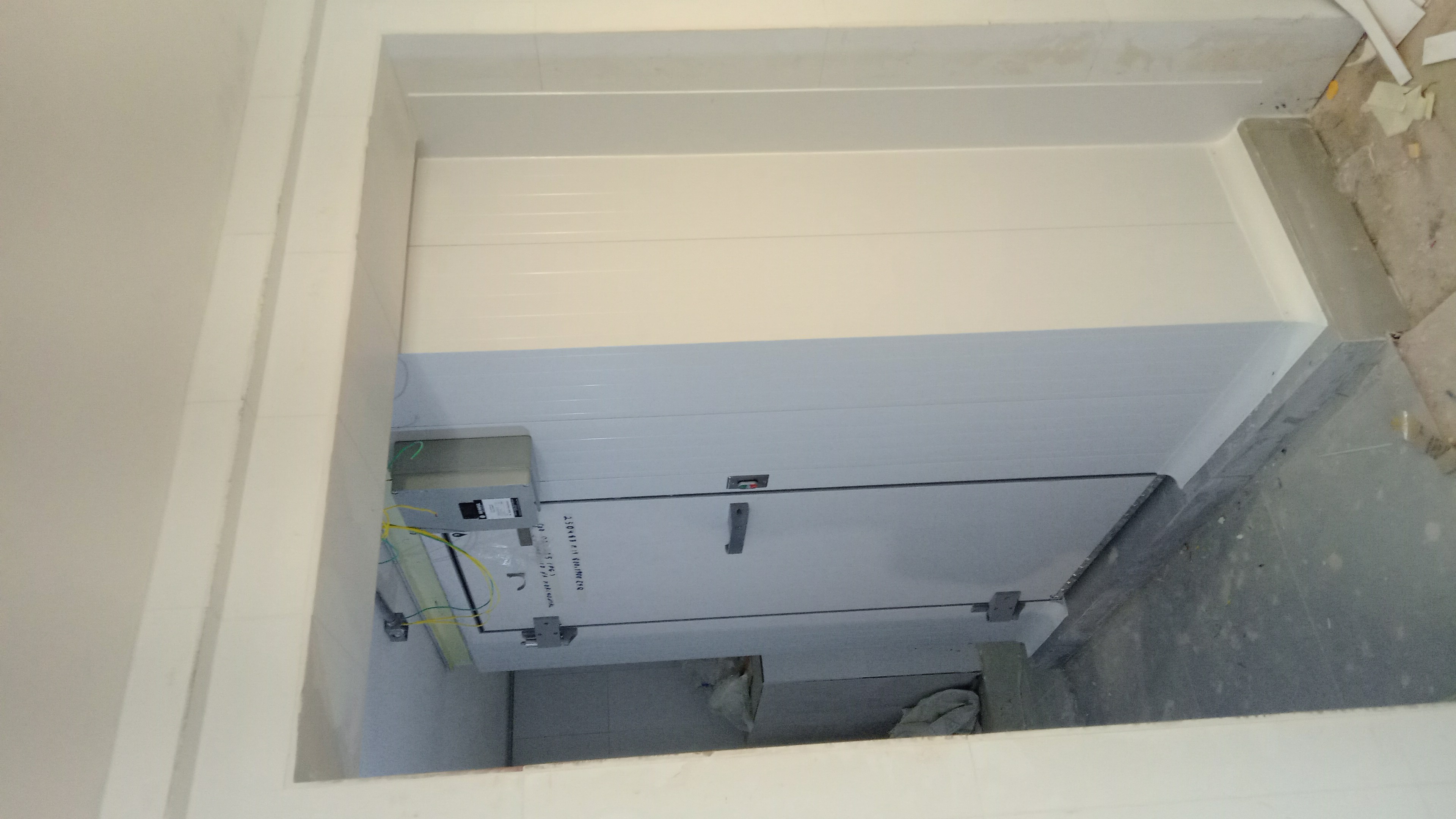 Câmara Frigorífica Para Armazenamento De Medicamentos