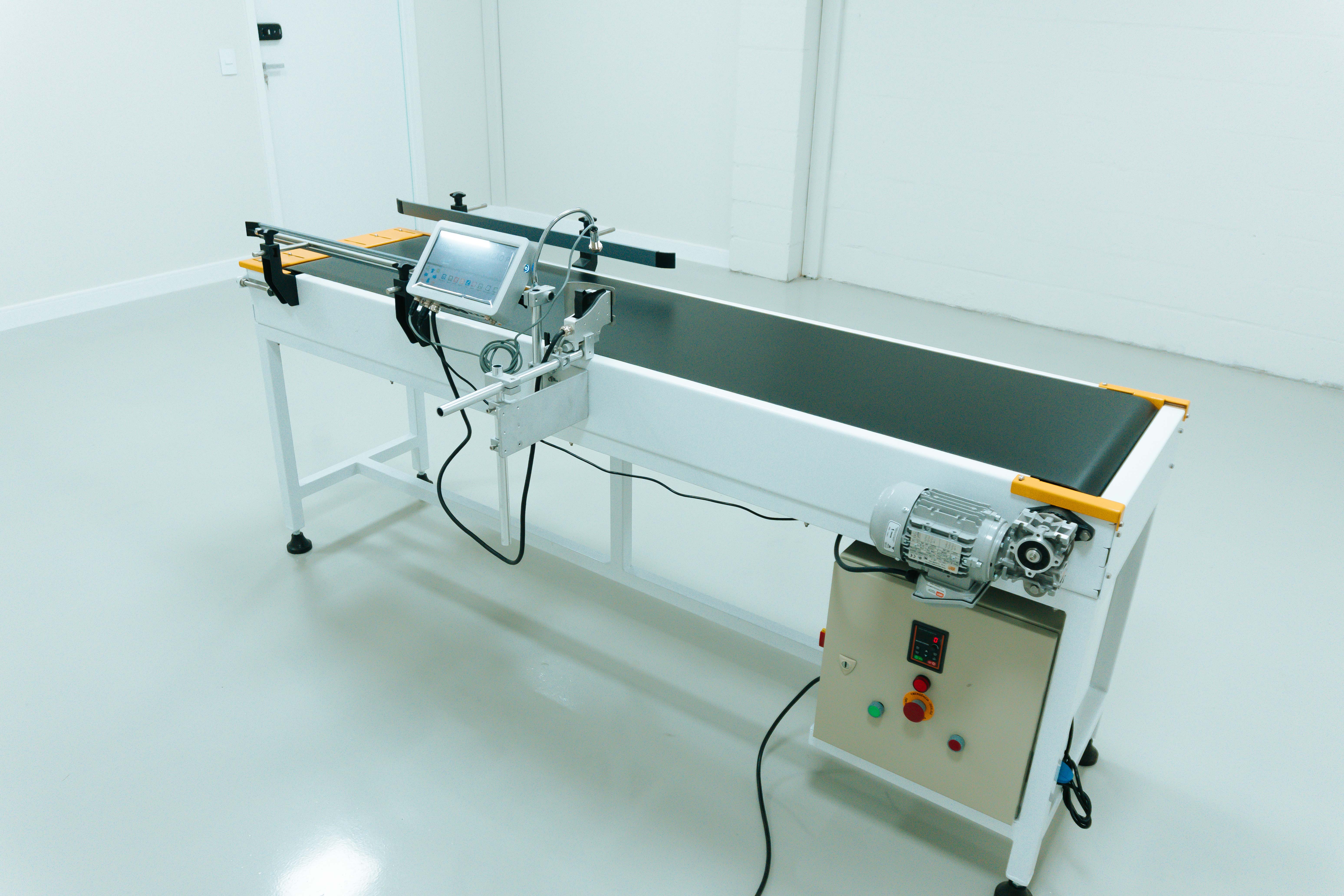 Esteira Com Controle De Velocidade Variável