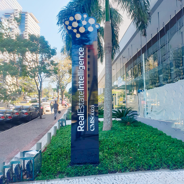 Totem Acm Com Iluminação