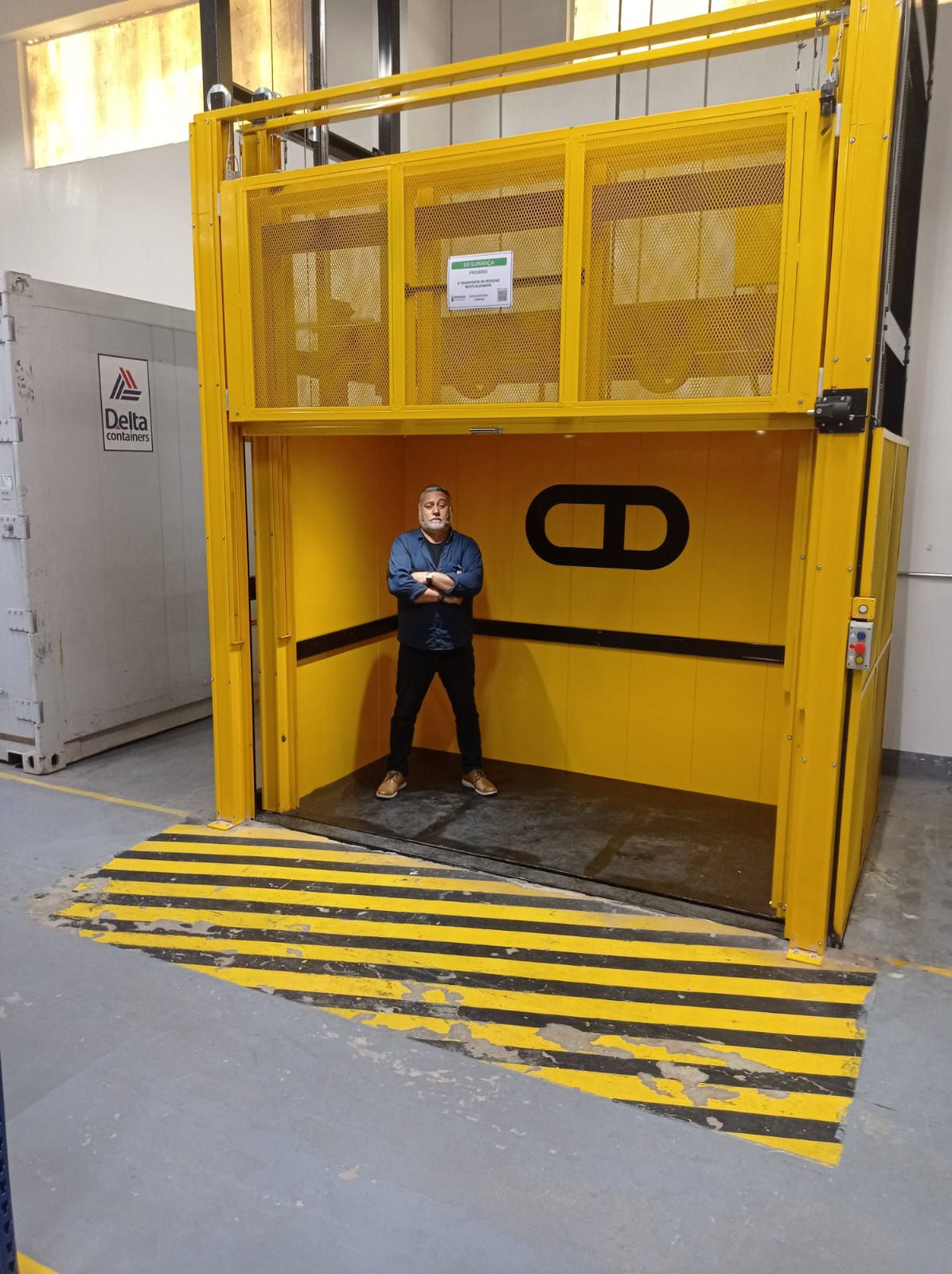 Elevador De Carga Para Lavanderia