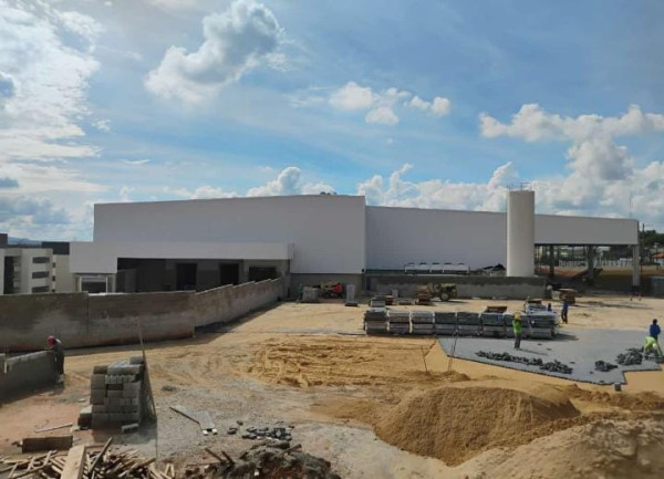 Construção De Galpão Em Aço Sob Medida