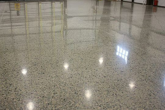Piso Lapidado Brilhante Para Condomínios