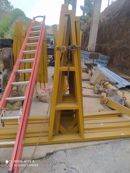 Cavalete Metálico Durável Para Construção