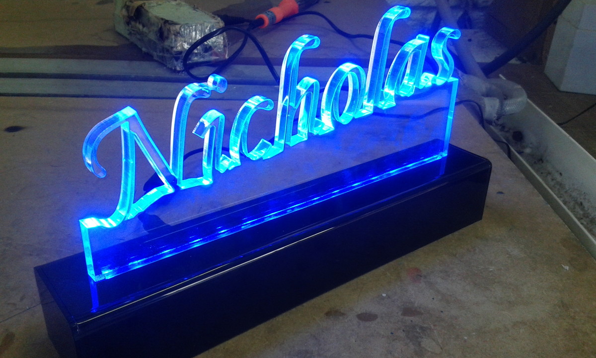 Displays Decorativos Em Acrílico Personalizados