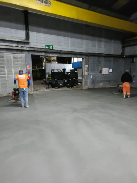 Piso De Concreto Com Aditivos