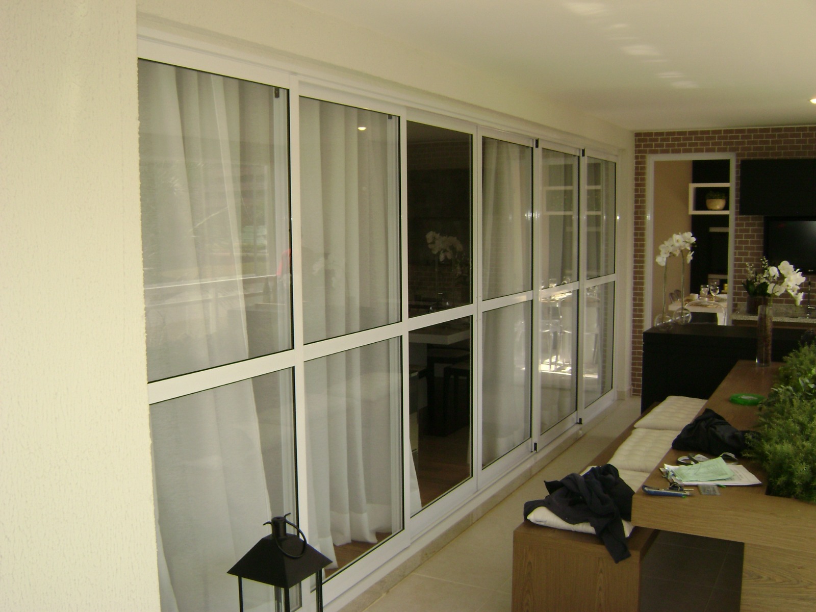 Caixilho De Alumínio Para Vidros Temperados