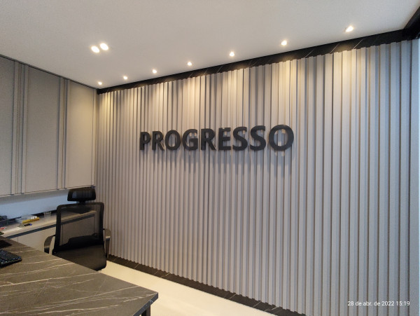 Letreiro Em Acm Com Espessura Variada