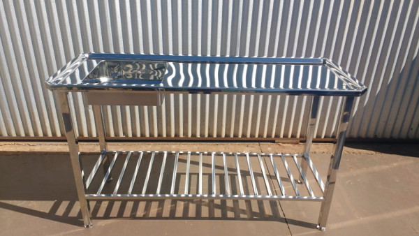 Mesa Em Aço Inox Para Restaurante