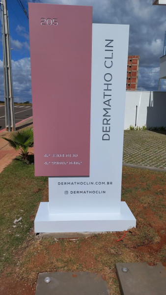 Comprar Totem Com Base Em Concreto