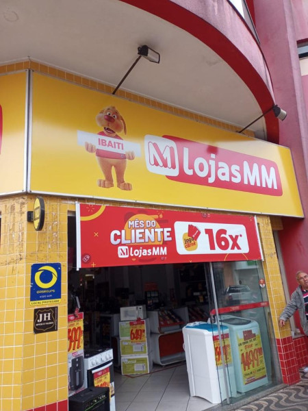 Fachada Em Lona