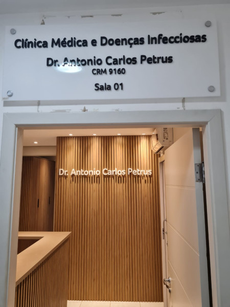 Compra De Painel Em Acm Com Letras De Acrílico