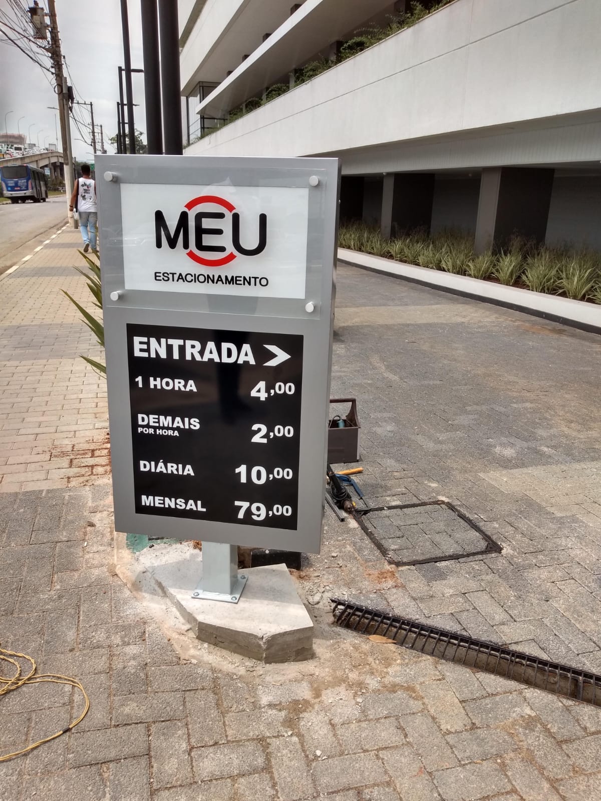 Totens Para Sinalização Em Acm