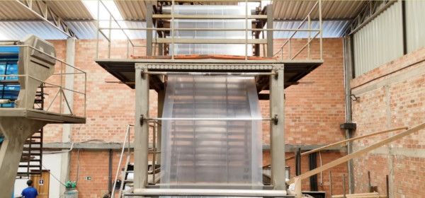 Máquina De Extrusão De Plásticos