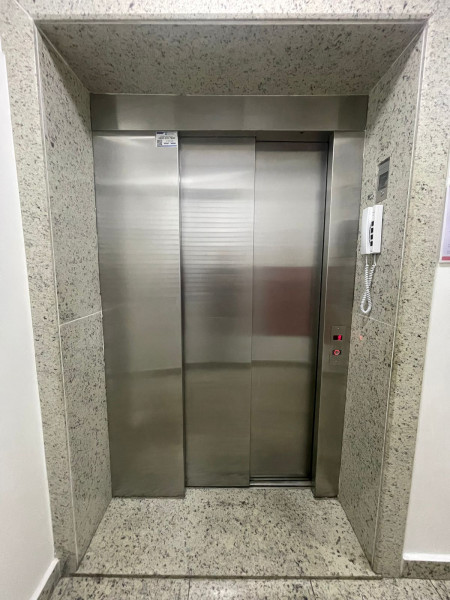 elevador hidráulico residencial