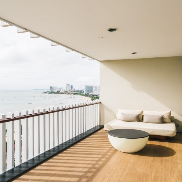 Terraço Em Prédios Construídos