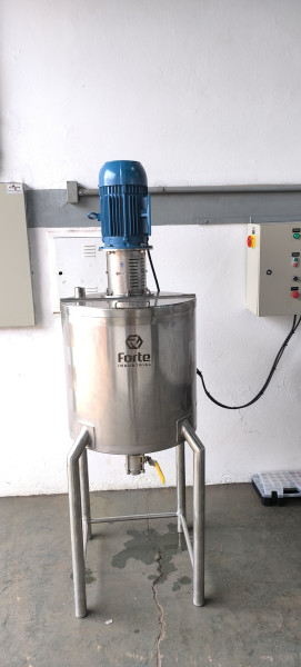Mistura De Sólidos Em Líquidos