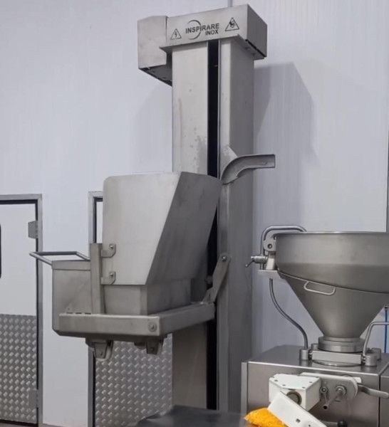 Elevador Para Indústria De Processamento De Carnes