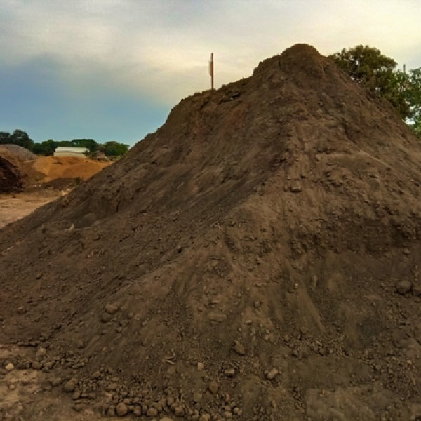 Terra Para Jardim Com Cinza