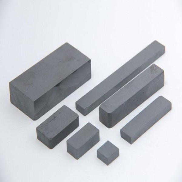 Imã de ferrite bloco