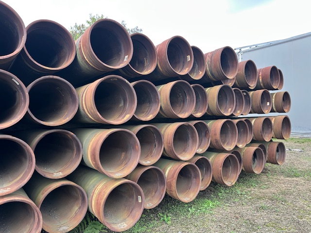 Tubo de aço carbono de 22 pol, sem uso, em bom estado, sem revestimento interno