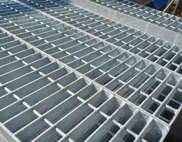 Grade de piso galvanizada preço