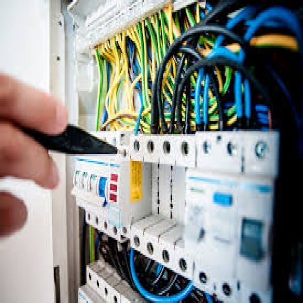 Serviços De Instalações Elétricas