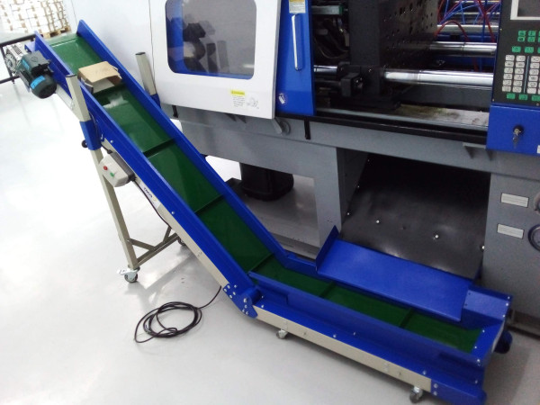 Esteira transportadora de caixas