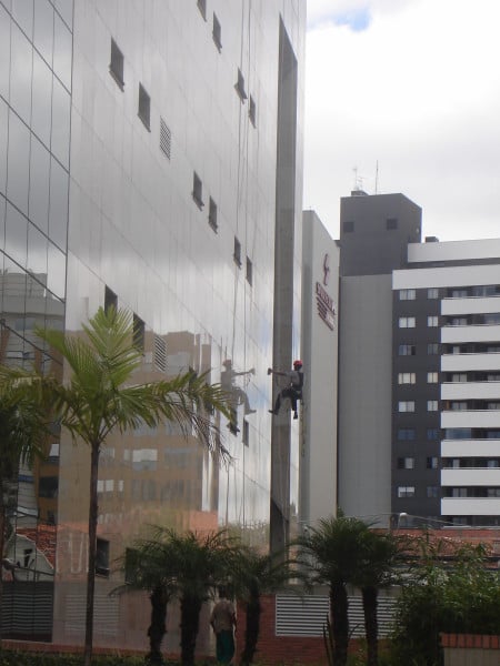 Empresa de limpeza de fachadas em altura