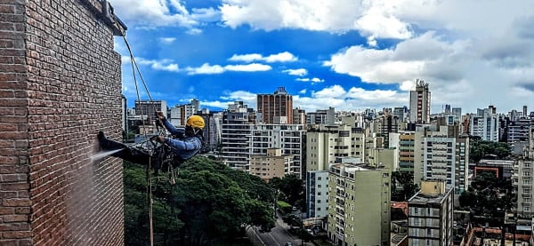 Lavagem De Fachada Predial