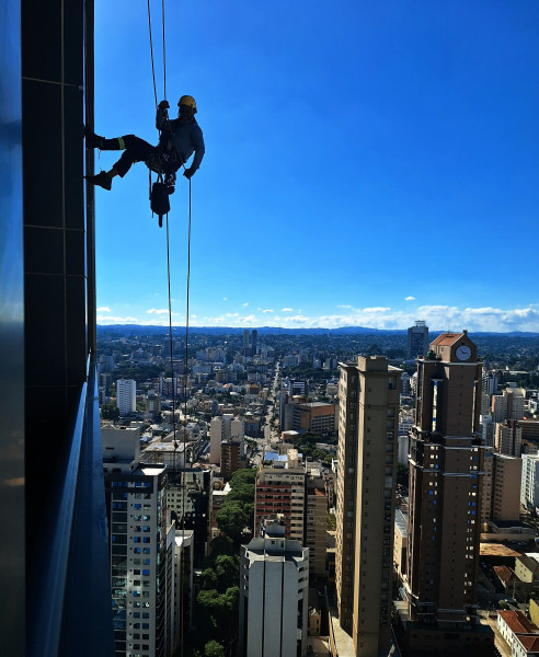 Limpeza De Fachada A Seco