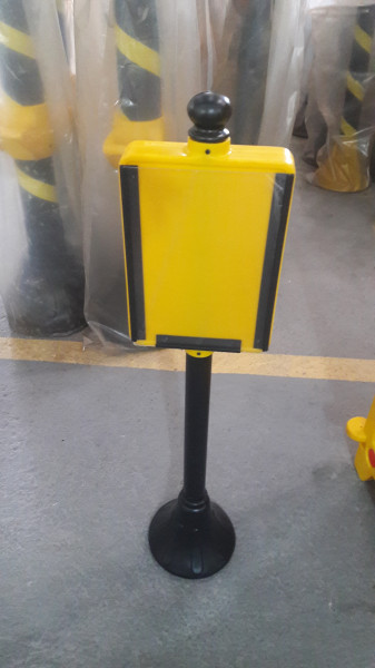 Pedestal Para Exibição De Avisos