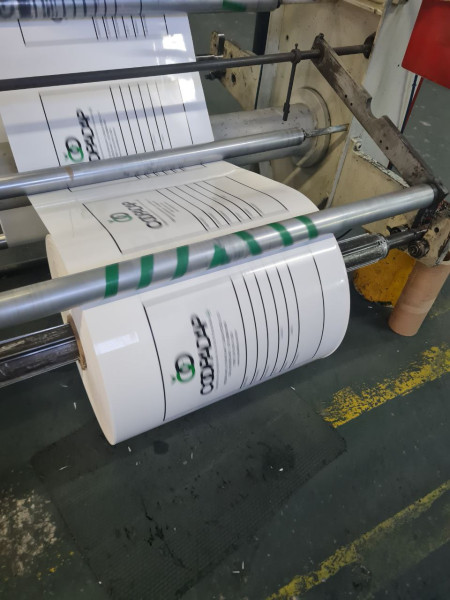 Etiquetas adesivas de papel