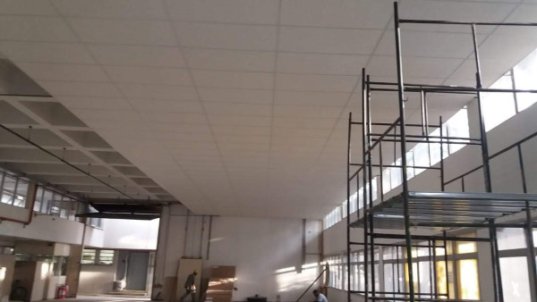 Forro Modular De Fibra Mineral Para Escritórios